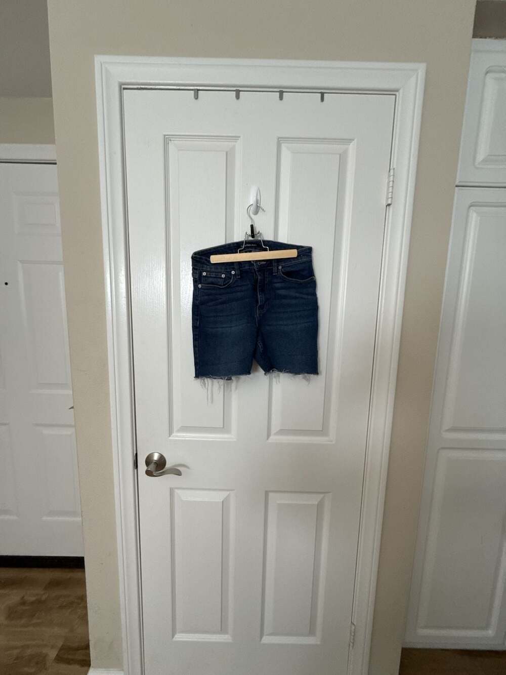 Calvin Klein Jeans Women's Size 27 Denim Cutoff Shorts